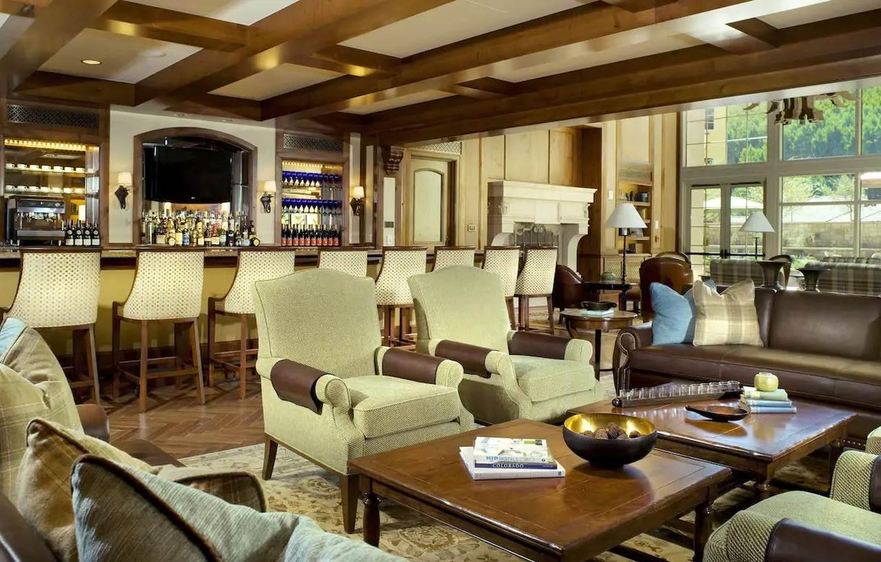 Legendary Lodging At The Ritz Vail Exterior photo