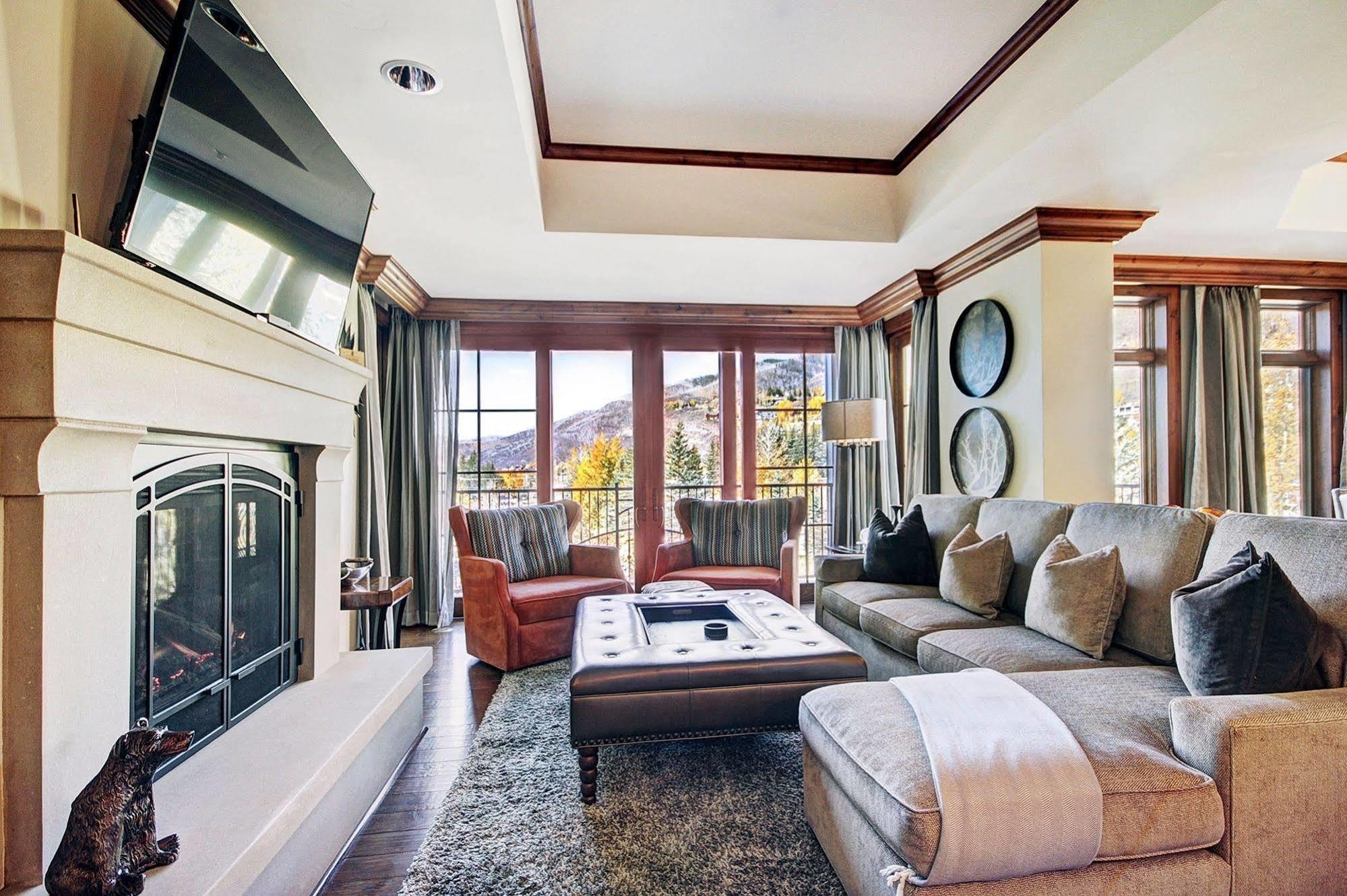 Legendary Lodging At The Ritz Vail Exterior photo