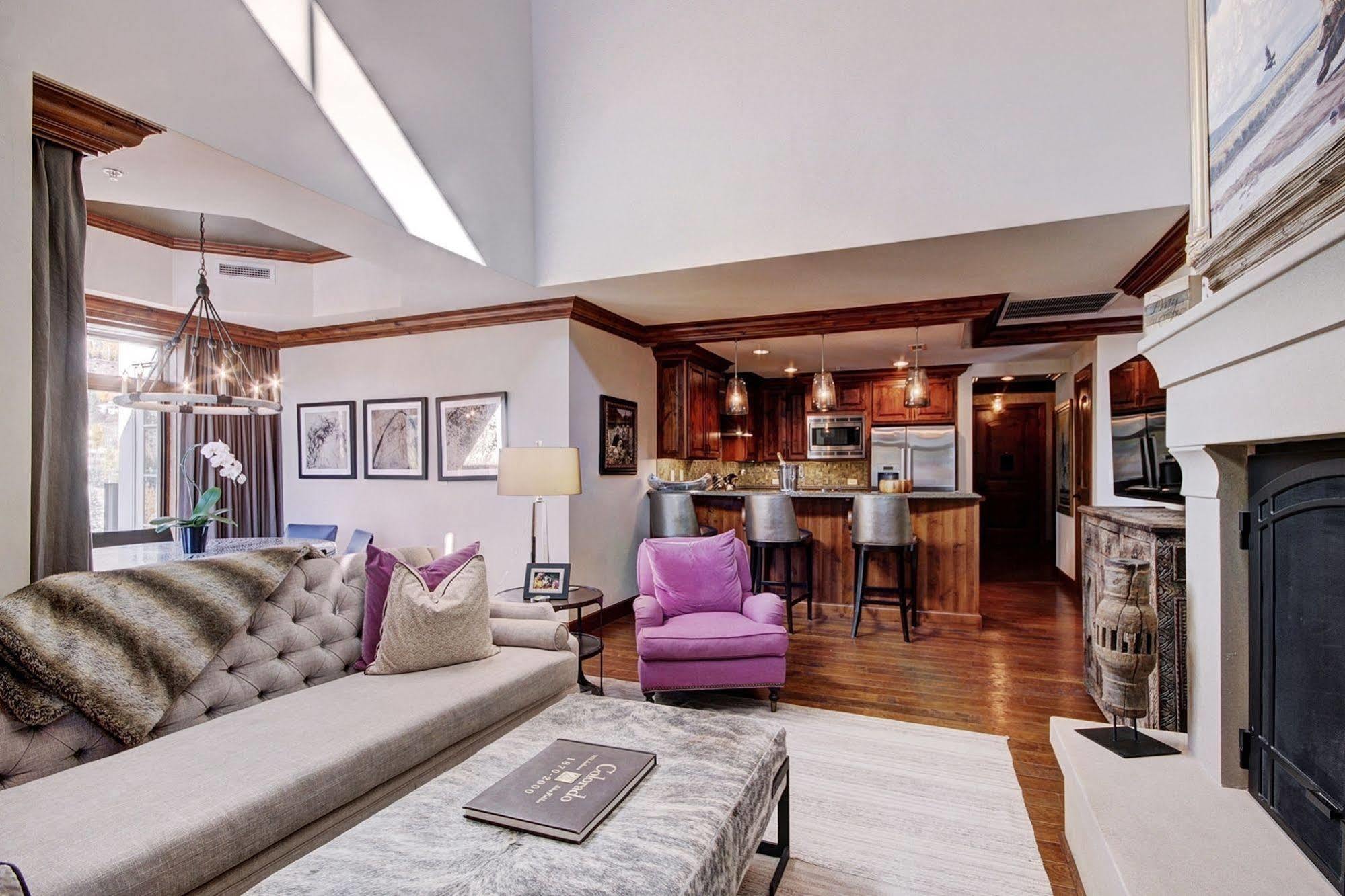 Legendary Lodging At The Ritz Vail Exterior photo