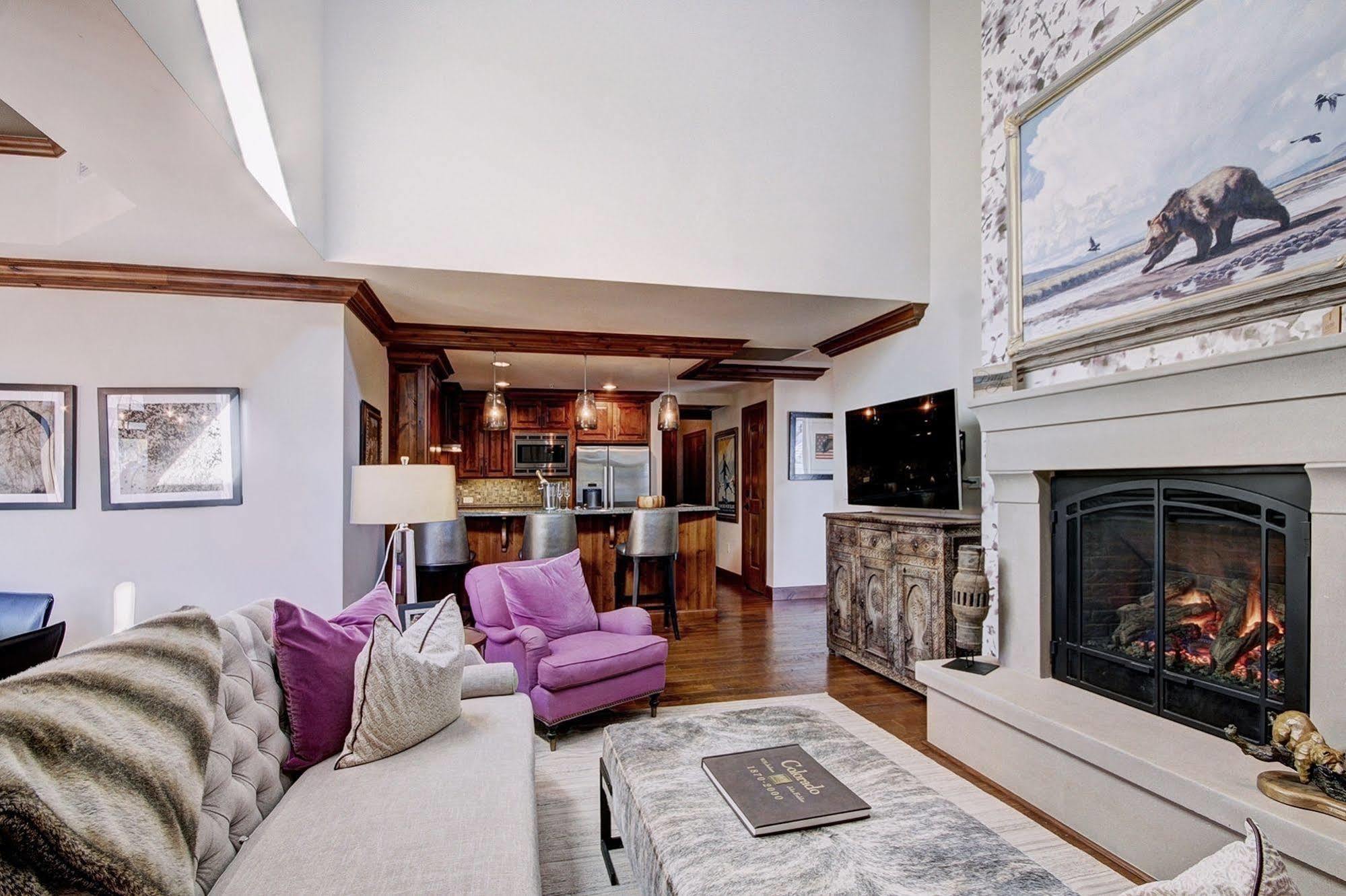 Legendary Lodging At The Ritz Vail Exterior photo
